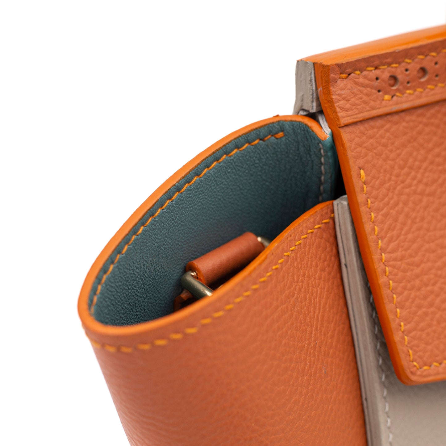 2-Tone 26 Brogue (Crossbody)