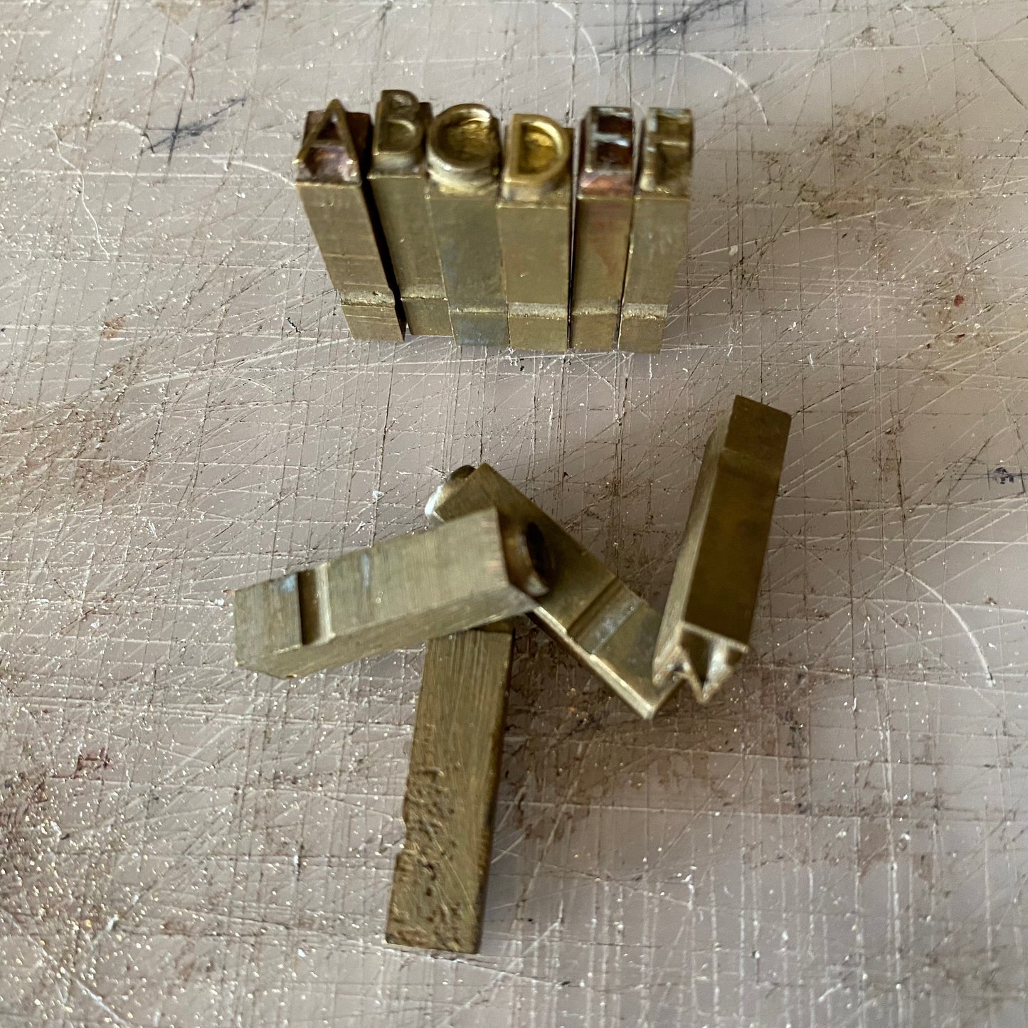 Monogram - 5.5mm - Caps only